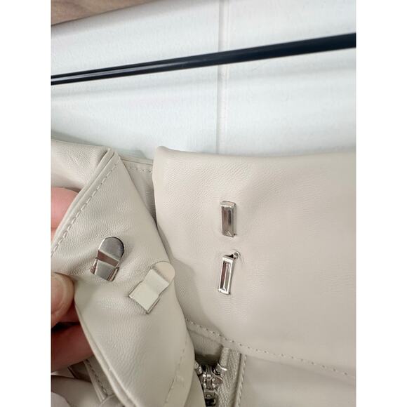 Blank NYC Faux Leather Pleated High Rise Shorts Size 26 Cream Ivory Tie Waist - Picture 6 of 10